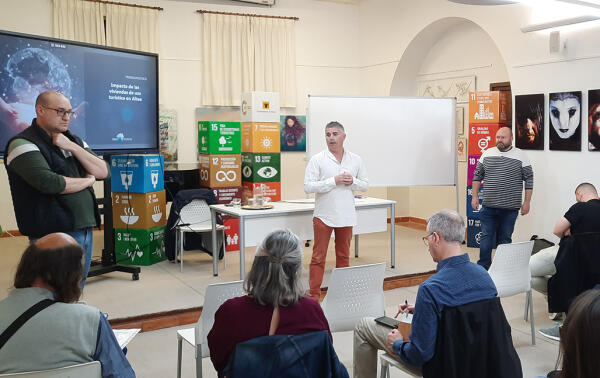 Más de 500 personas han participado ya en el estudio de viviendas turísticas de Altea