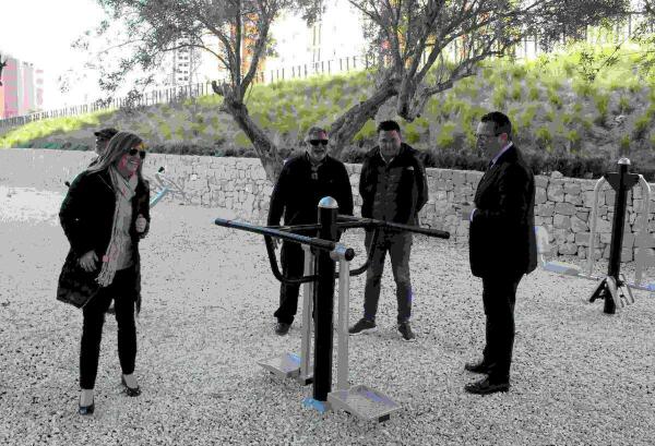 Benidorm &middot; Escena Urbana instala una zona biosaludable en el Parque de Foietes