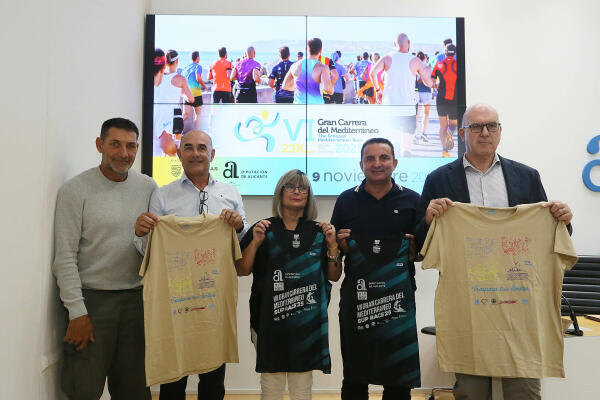 La ‘Gran Carrera del Mediterráneo’ batirá este año su récord de participación con más de 5.000 corredores y padelsurfistas