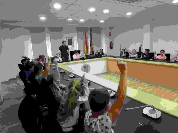 La Nuc&iacute;a &middot; Pleno escolar del Colegio Muixara en el Ayuntamiento