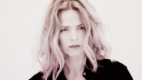 Christina Rosenvinge vuelve con el Instituto Gil-Albert para ofrecer su faceta m&aacute;s cercana al p&uacute;blico alicantino