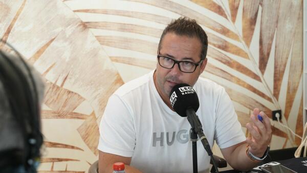 Agust&iacute;n Almod&oacute;bar: &ldquo;He escrito este libro precisamente por mi experiencia en el sector, siempre he notado su falta de visibilidad&rdquo;