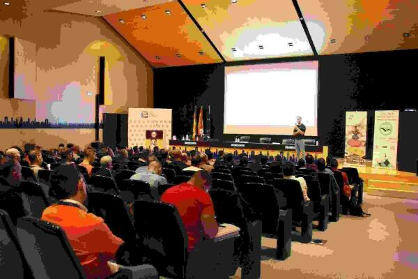 Benidorm acoge un curso de formación policial para más de 200 efectivos de diferentes cuerpos