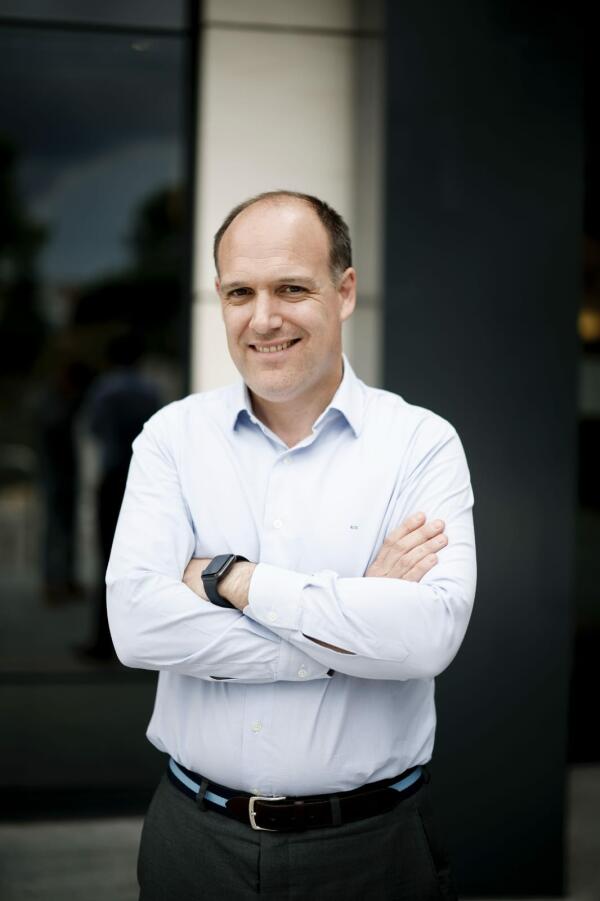 Esteban Urreiztieta: &ldquo;Ha demostrado una capacidad de resistencia incre&iacute;ble, pero la situaci&oacute;n de Pedro S&aacute;nchez resulta insostenible&rdquo;