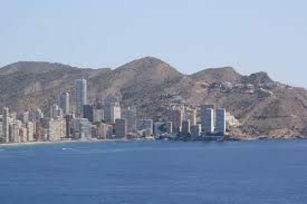 Dos empresas solicitan al Ayuntamiento de Benidorm que les ceda el suelo edificable que les corresponde por Serra Gelada