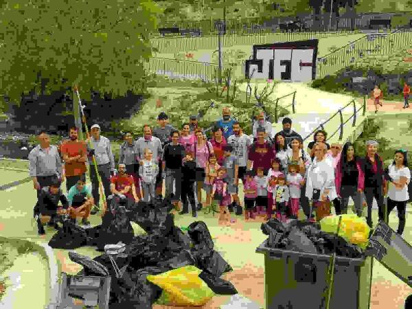 Vecinos y voluntarios retiran 1.000 kilos de residuos en la Vila Joiosa 