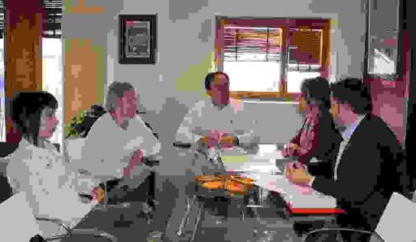 El Ayuntamiento de Finestrat acuerda con Iberdrola la ejecuci&oacute;n de obras para mejorar el suministro el&eacute;ctrico en el casco hist&oacute;rico 