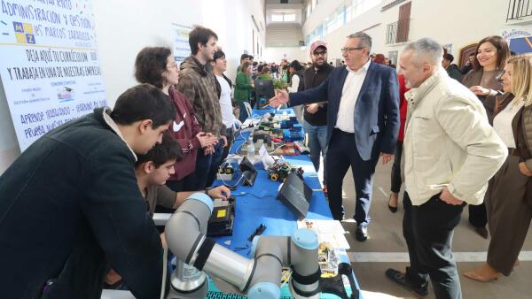 M&aacute;s de un millar de estudiantes participan en Feria Educativa y de Formaci&oacute;n Profesional de Benidorm
