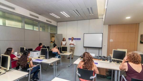 El Ayuntamiento incorpora a seis personas desempleadas con los programas Labora Jove, Labora Dona y ETRAME