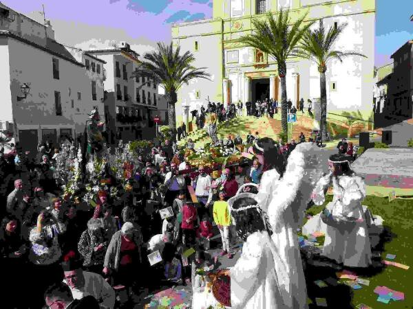 &ldquo;L&rsquo;Ambaix&agrave;&rdquo; y la procesi&oacute;n del Encuentro  ponen el final a la Semana Santa de La Nuc&iacute;a