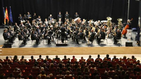 La Societat Musical La Nova homenajea a la música festera con el concierto de les Festes Majors Patronals en el centro cultural 