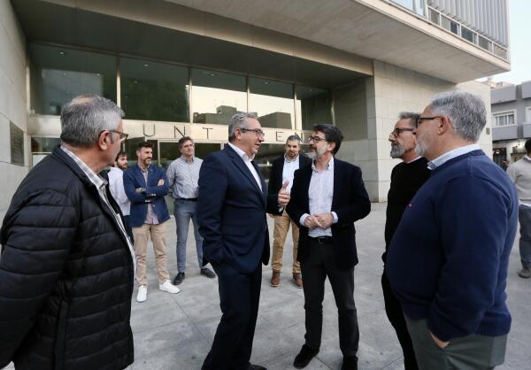 TONI P&Eacute;REZ VISITA EL CASAL DE LA FESTA DE SANT VICENT DEL RASPEIG