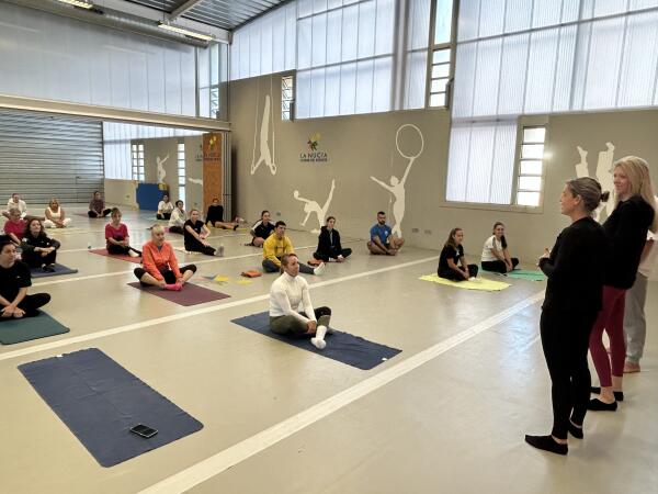 Arrancan los cursos de Xarxa Salut con la sesión de Yoga