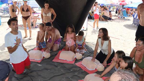 La campa&ntilde;a &lsquo;&iexcl;Prevenidos, listos, ya!&rsquo; llega a la playa de Levante