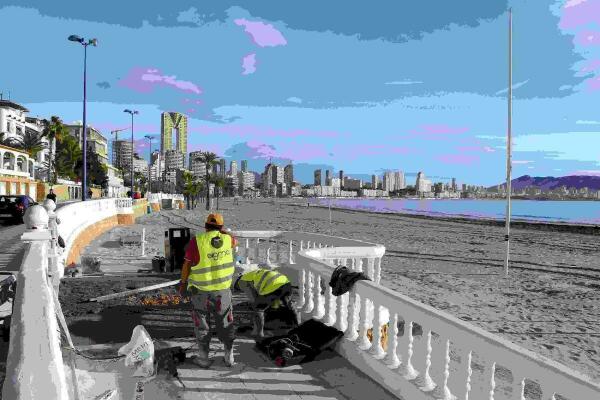 Benidorm · El Ayuntamiento mejora la accesibilidad de la playa de Poniente