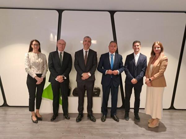 Los empresarios hoteleros se movilizan para la segunda pista del aeropuerto de Alicante