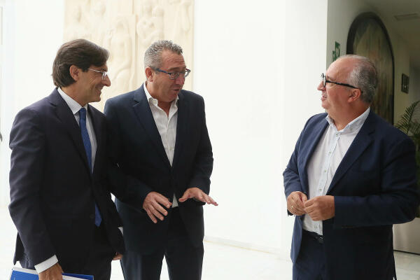 Toni Pérez: “El Puerto de Alicante es clave para mejorar la competitividad y la estrategia de futuro del calzado”