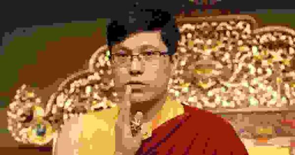 El maestro budista SE Dorje Dhenpa Rinpoche en Sella 