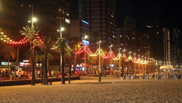 Ensayo positivo de la nueva catenaria del Paseo de Levante 