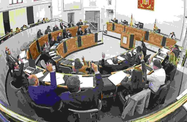 El pleno de la Diputación aprueba la nueva organización de la Comisión Provincial del Agua y reclama el trasvase del Tajo-Segura para regadío 