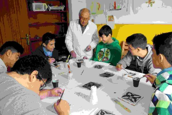 Callosa &middot; Un centenar de alumnos de 2&ordm; de ESO participa en un taller de cer&aacute;mica en la Escuela Municipal de Arte 