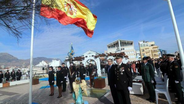 Benidorm arropa a la Policía Nacional en el 200 aniversario de su fundación 