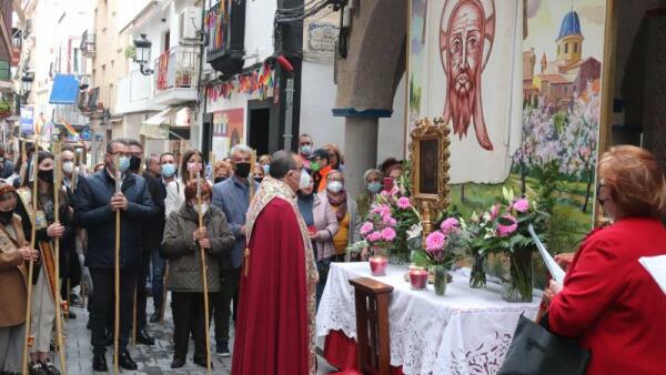 Benidorm recupera la celebración de la Santa Faz con una misa y la tradicional romería por el casco antiguo 