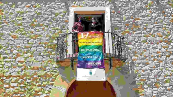 El Ayuntamiento de la Vila celebra el Día Internacional contra la Homofobia, la Transfobia  y la Bifobia