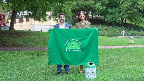 Benidorm aspira a revalidar este verano la Bandera Verde del reciclaje de vidrio