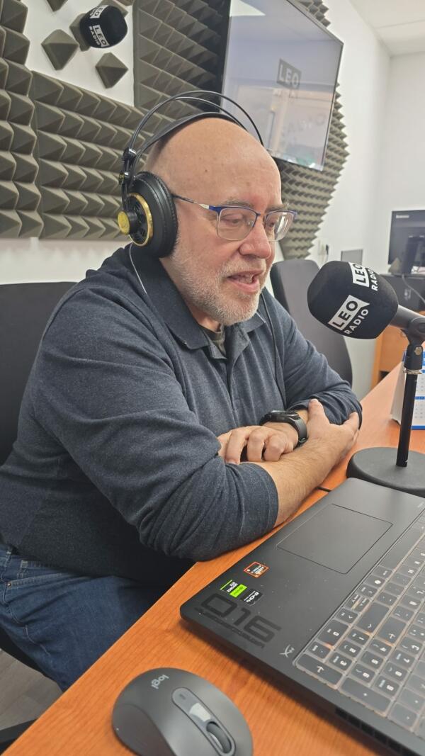 Enrique de Moreta: &ldquo;Que la tecnolog&iacute;a se llame IA, puede llevarnos al error de creer que los programas son inteligentes y pueden pensar&rdquo;