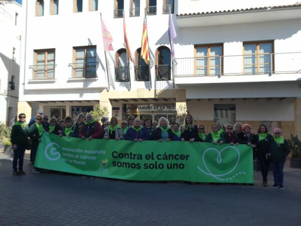 La Nucía se tiñe de verde por el “Día Internacional del Cáncer”