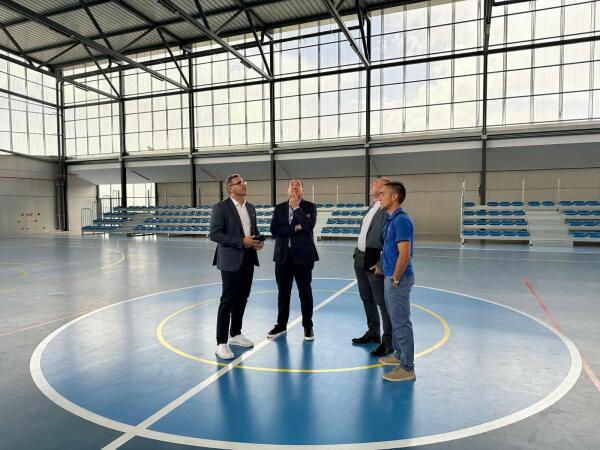 La Diputación finaliza las obras del nuevo pabellón cubierto de Busot tras una inversión de 1,7 millones de euros 