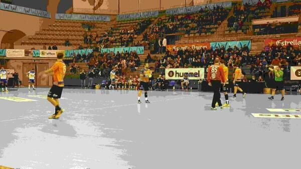 BM Benidorm &middot; Se escapan las opciones de puntuar en los cinco minutos finales 