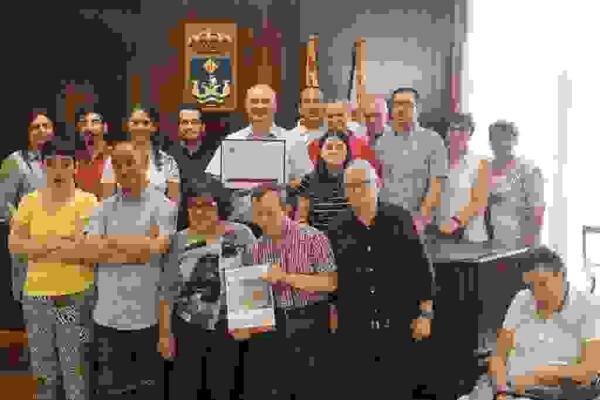 El alcalde de la Vila recibe a las ganadoras del IX Certamen Nacional de Pintura del IVASS