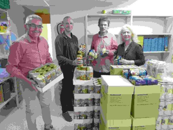 La “Fiesta Solidaria Encuentros” dona 1.200 € al Programa de Alimentos de La Nucía 