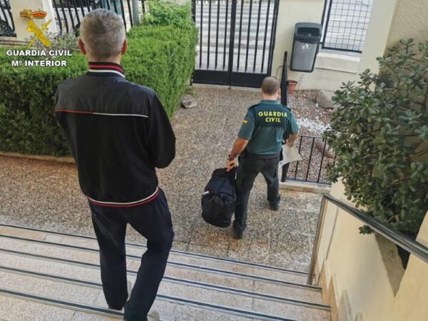 La Guardia Civil detiene a un fugitivo buscado por estafas relacionadas en el sector inmobiliario de lujo