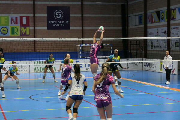 El Servigroup Playas de Benidorm cierra la liga regular de la Superliga 2 con un doble desplazamiento lejano 