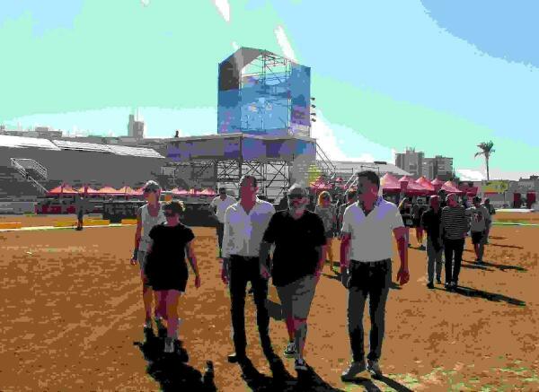 Benidorm encara una nueva edici&oacute;n de record del Low Festival