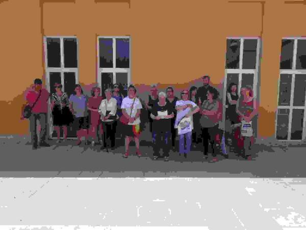 La Vila &middot; La concejala de Igualdad lee un manifiesto en apoyo a la moci&oacute;n presentada por todos los grupos pol&iacute;ticos sobre los presupuestos contra la violencia de g&eacute;nero 