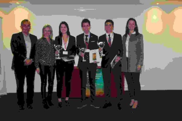 El equipo de Maristas de Alicante gana el I Torneo provincial de Debate Lope de Vega 