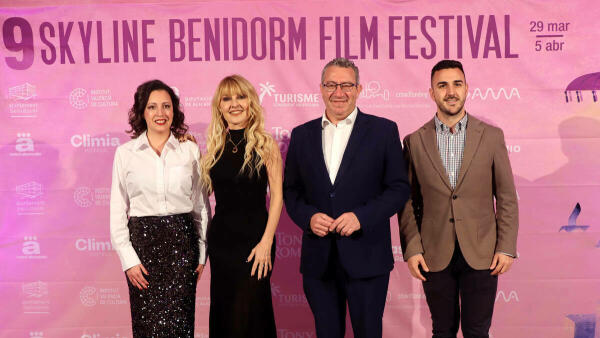 El Skyline Benidorm Film Festival premia a la actriz Cayetana Guillén Cuervo en su gala inaugural
