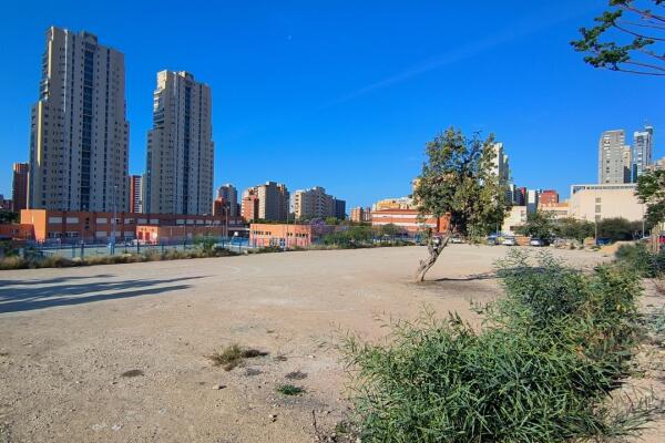 Mazón abandona en un cajón la promesa del Centro de Salud de Els Tolls 