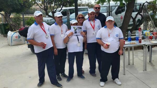 La Ciudad Deportiva ‘Guillermo Amor’ acoge el Torneo Provincial de Petanca organizado por el Centro Doble Amor