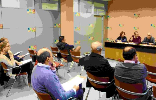 Benidorm &middot; El Consejo Asesor de Escena Urbana acuerda iniciar una modificaci&oacute;n del Plan General para ordenar los retranqueos