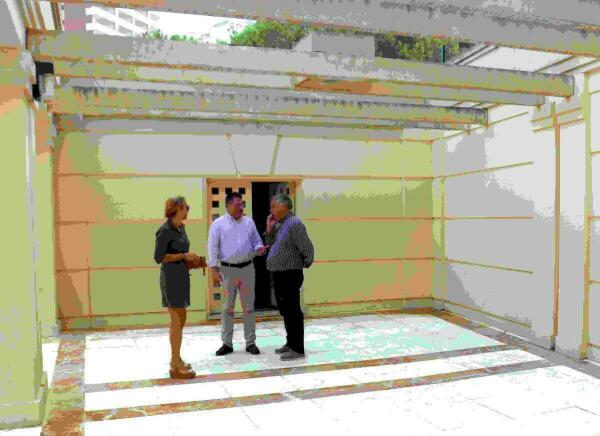 El Ayuntamiento dotar&aacute; de vestuarios el auditorio &Oacute;scar Espl&aacute; y crear&aacute; nuevos ba&ntilde;os p&uacute;blicos 
