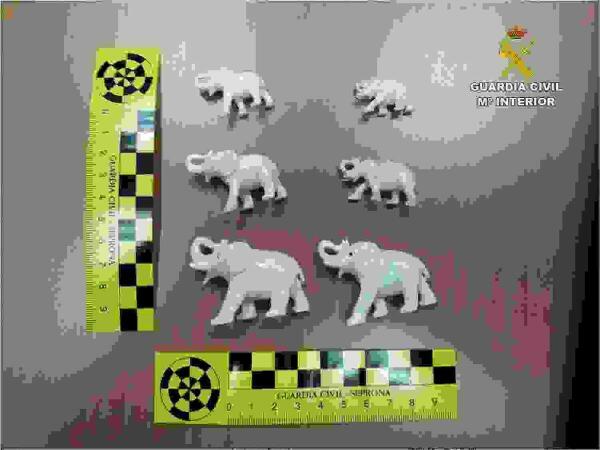 La Guardia Civil interviene 66 objetos de marfil de procedencia ilegal valorados en casi 4.000 euros