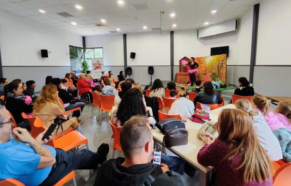 Los títeres de “Cuco, Cuca y los biblionidos” abrieron la Primavera Infantil Cultural  