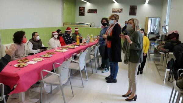 Bienestar Social entrega regalos a los alumnos del TAPIS con motivo de las fiestas de Navidad 