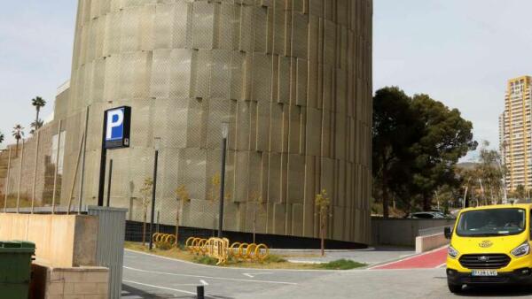 Benidorm abre al público el nuevo edificio de aparcamientos de Poniente