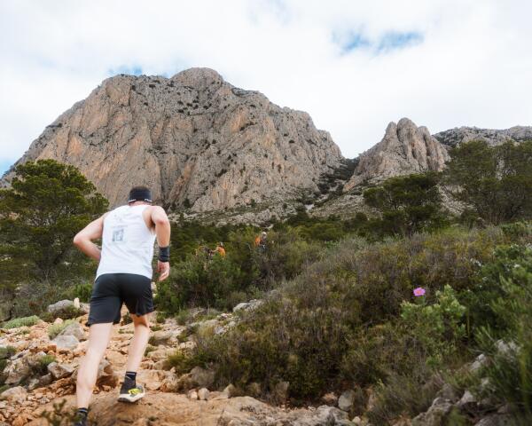 CERCA DE 200 CORREDORES PARTICIPAN ESTE DOMINGO EN EL KV PUIG CAMPANA DE FINESTRAT, CAMPEONATO AUTON&Oacute;MICO DE ESTA ESPECIALIDAD 